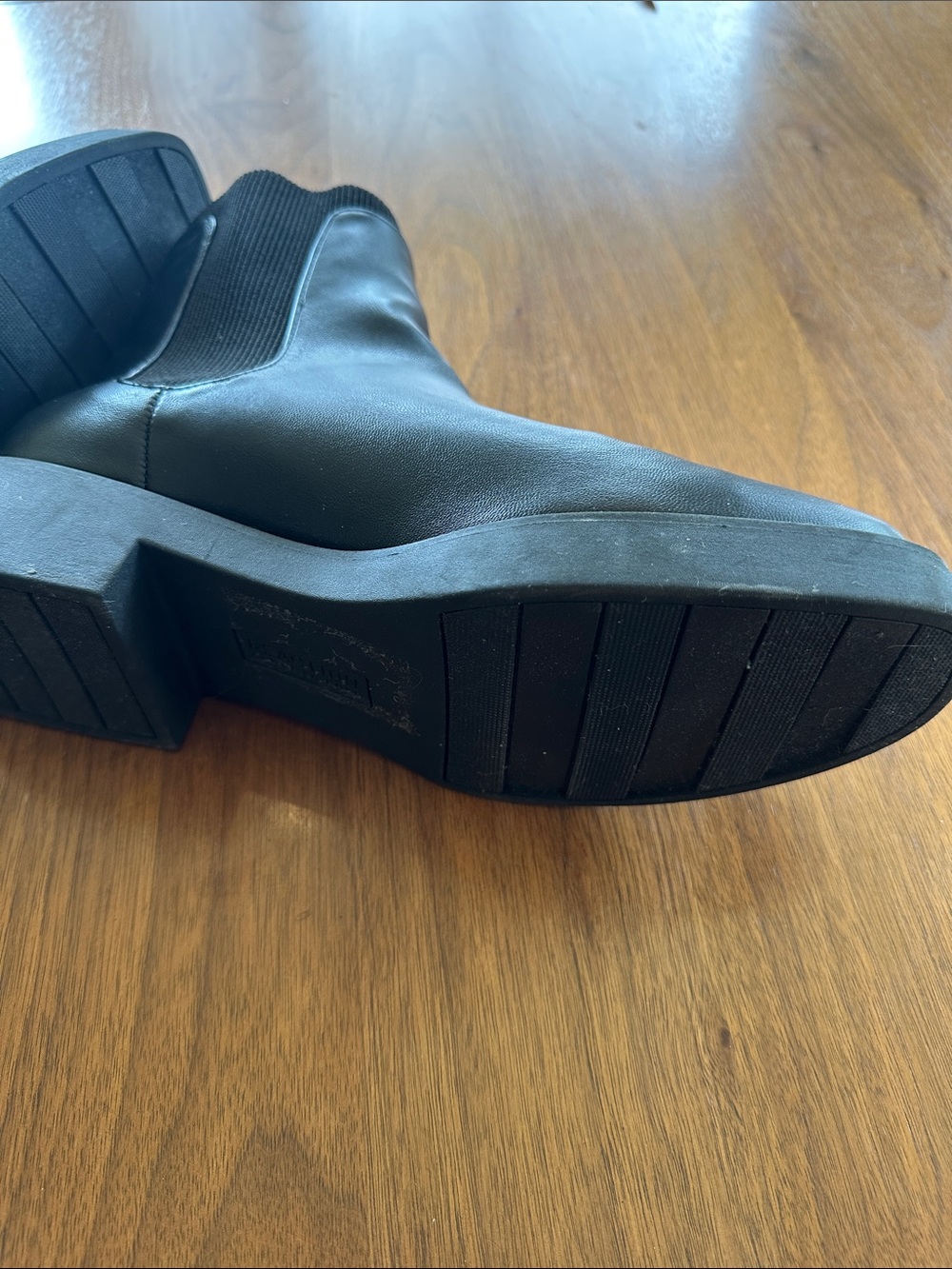 KENNETH COLE Chelsea Boot - Picture 7 of 10